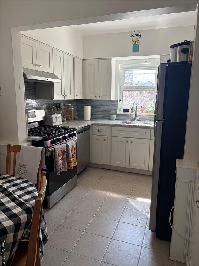 Building Photo - 344 E Penn St