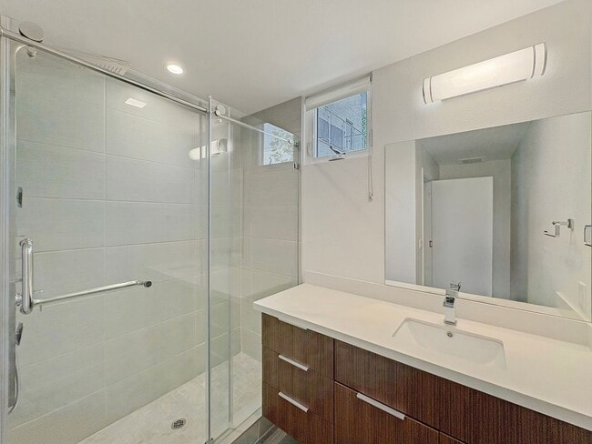Building Photo - Modern Golden Hill Retreat with En-Suite B...