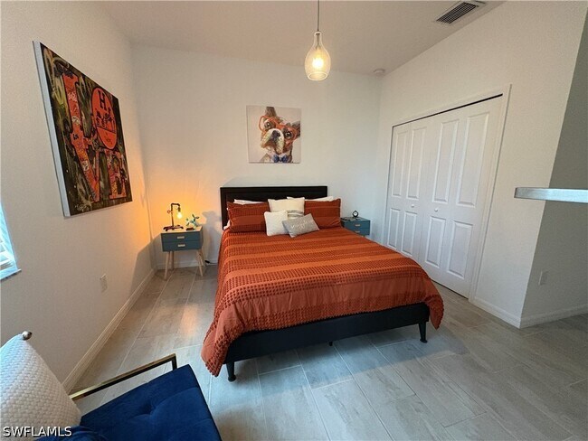 Building Photo - 2458 Orchard St