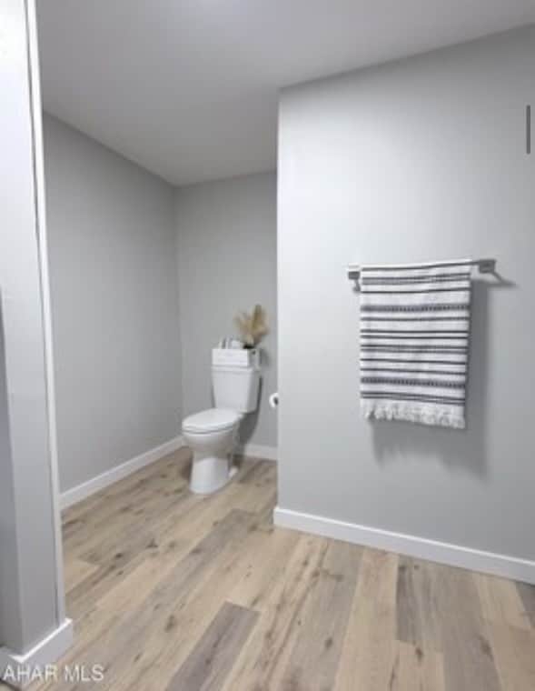 Building Photo - 5360 E Pleasant Valley Blvd