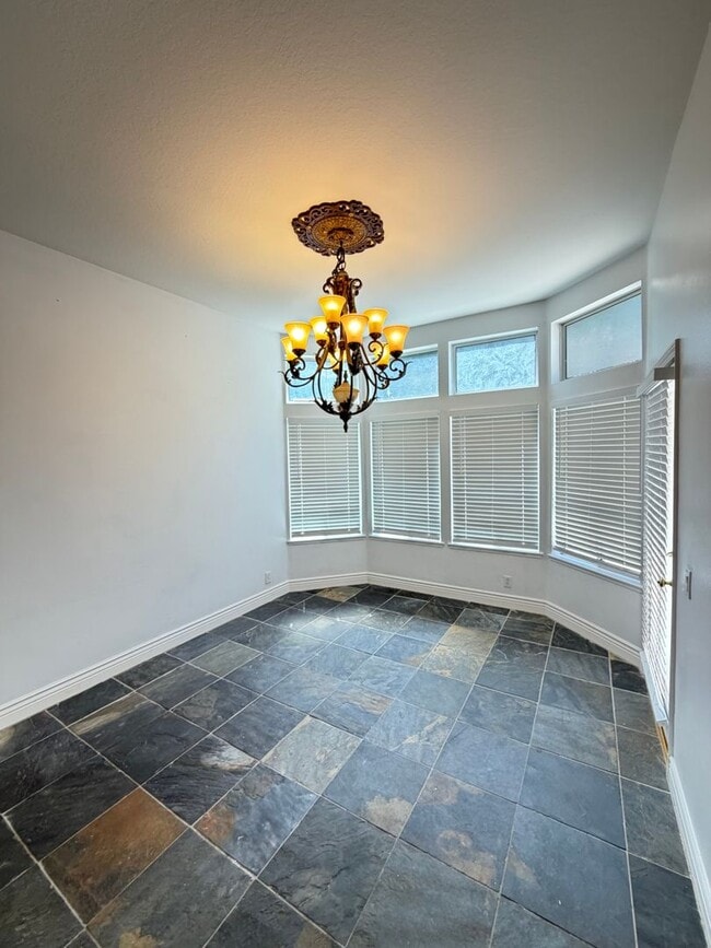 Building Photo - 608 Allegro Ct