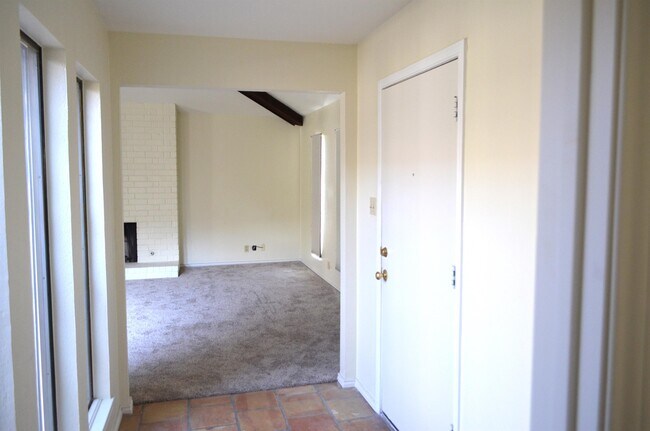 Building Photo - 5113 Ashdown Pl