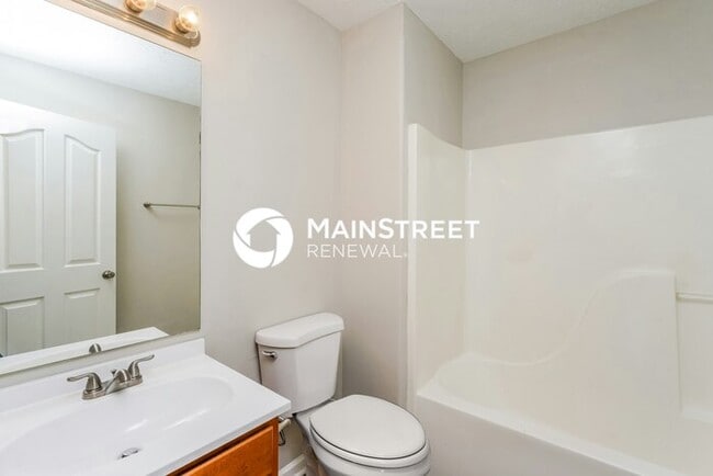 Building Photo - 3 Bedroom Pet-Friendly Home in Nicholasvil...