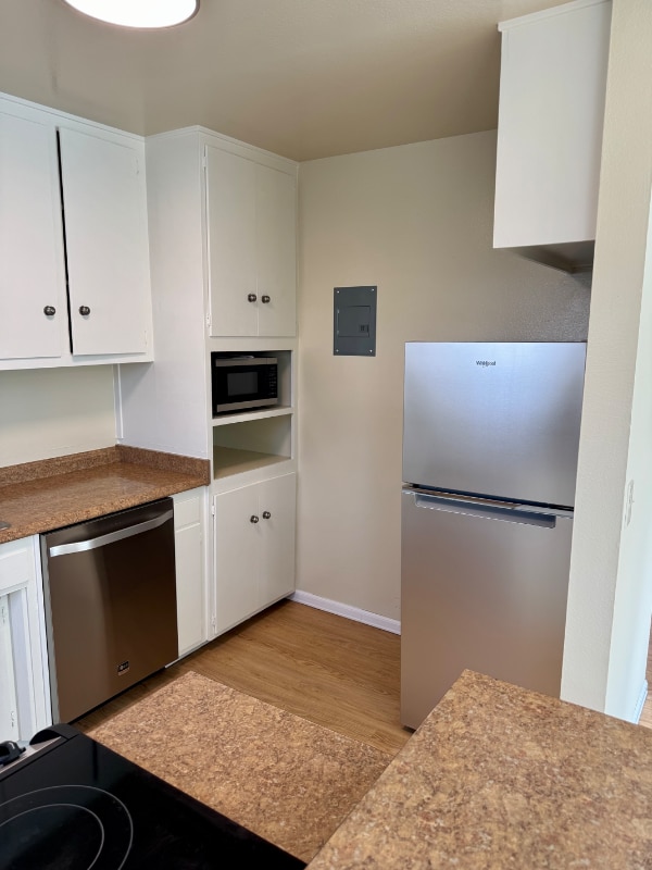 Building Photo - 2233 Canyon Dr