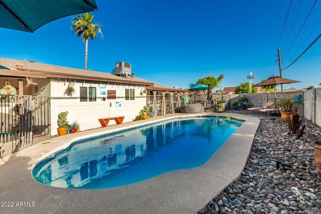 Building Photo - 12728 N 40th Pl