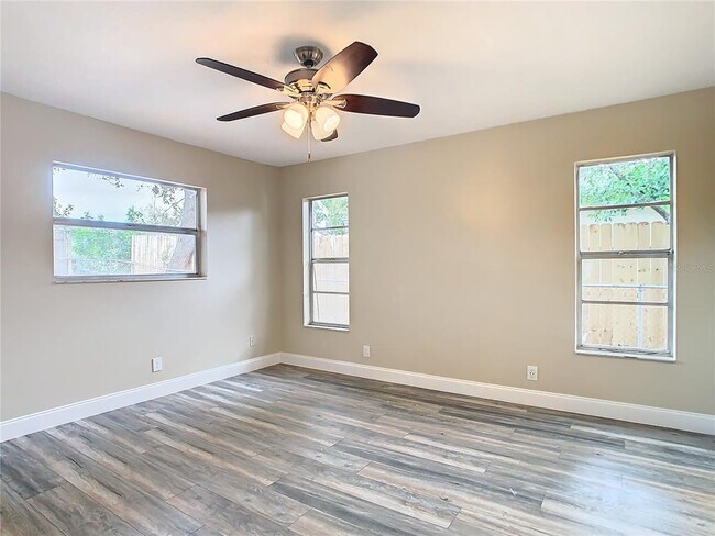 Building Photo - 1612 Fox Run Dr