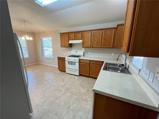 Building Photo - 1011 Burgess Dr