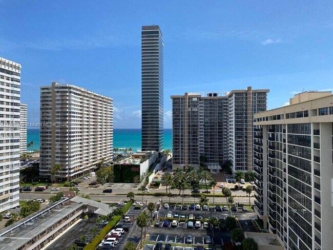 Building Photo - 2017 S Ocean Dr