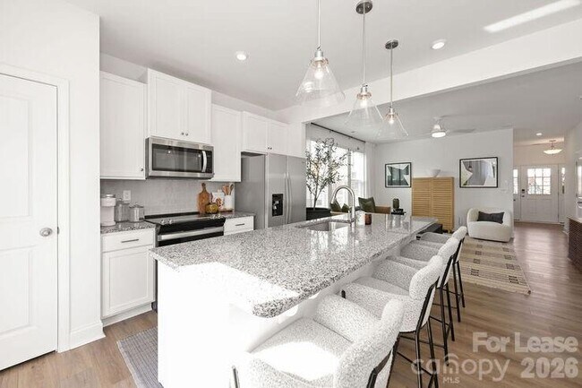 Building Photo - 2348 Layman Dr