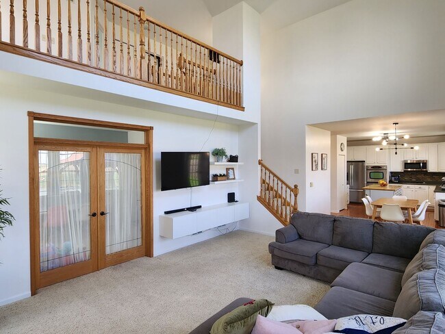 Building Photo - Kenosha 4 bedroom home