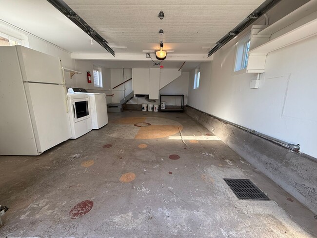 Building Photo - TWO BEDROOM ONE BATH HOME IN WEST CORTE MA...