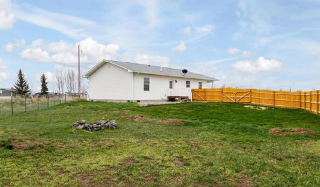 Building Photo - 4 bed 2 bath Home in Idaho Falls