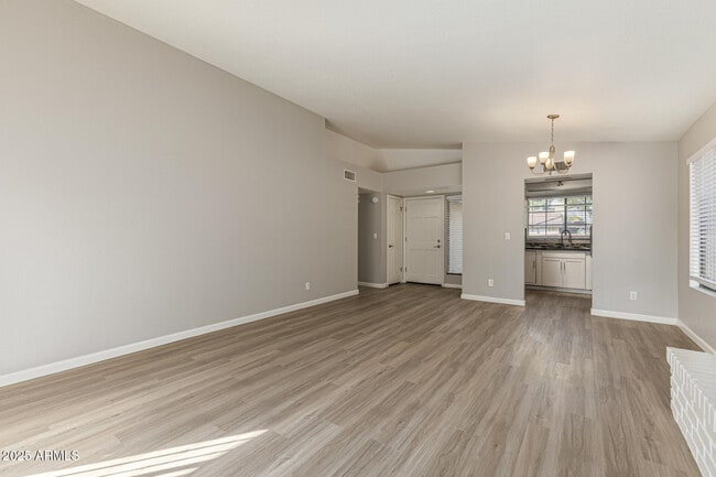 Building Photo - 6605 N 48th Ave