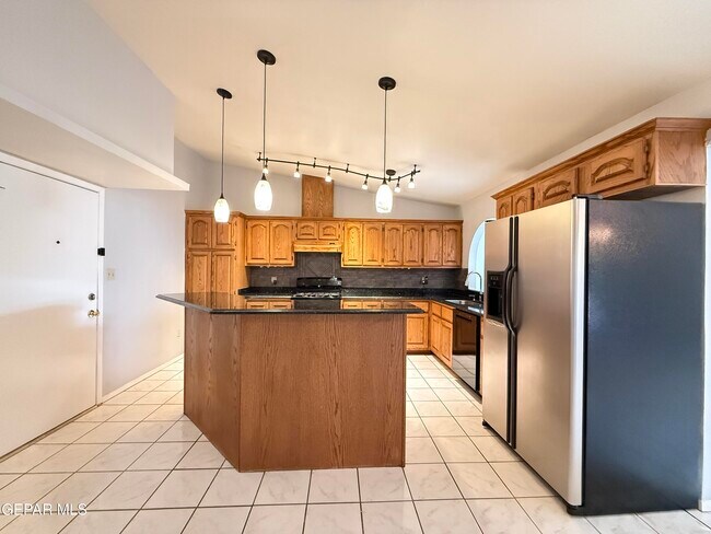 Building Photo - 11109 Pink Coral Dr