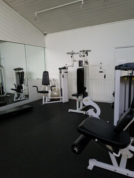 Building Photo - 2222 N Cypress Bend Dr