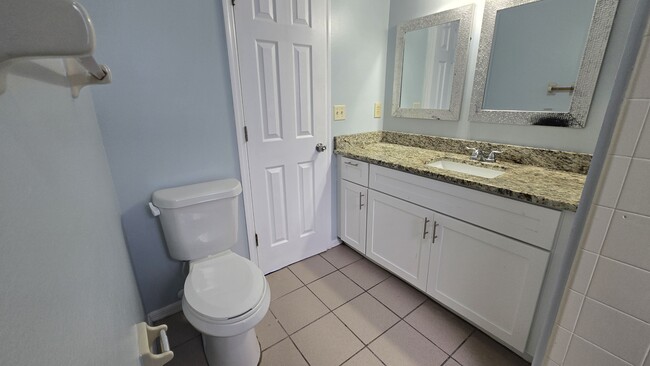 Building Photo - 2747 N Poinciana Blvd