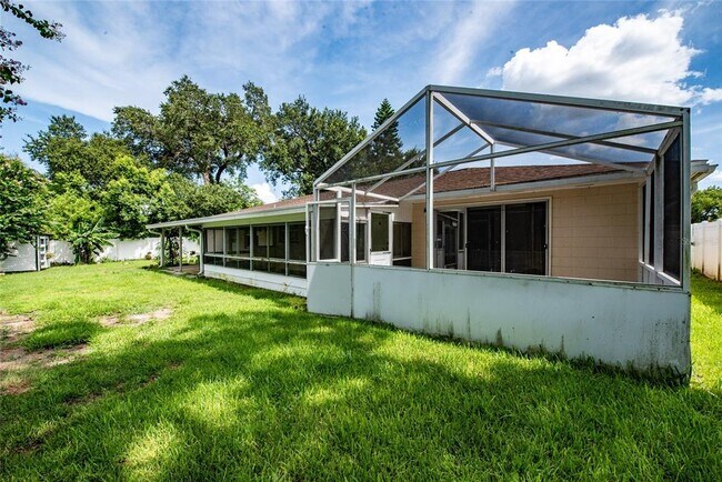 Building Photo - 3175 Lake Anderson Ave