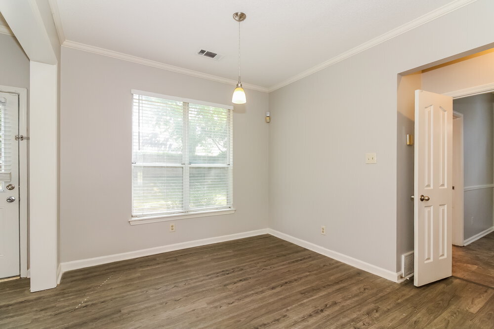 Building Photo - 8183 Walnut Valley Cove