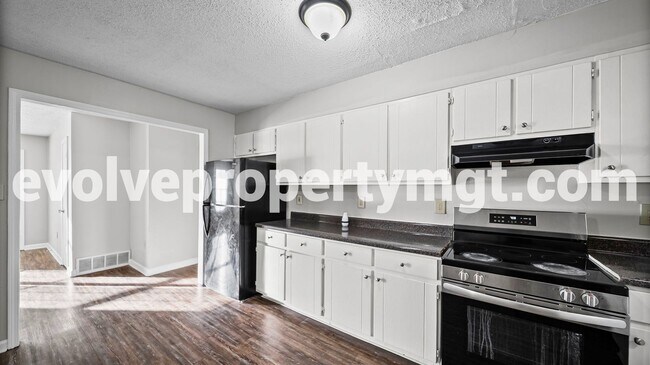 Building Photo - 3712 Firethorne Dr