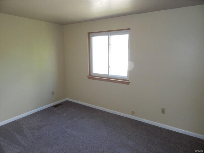 Building Photo - 111 Iron Oak Cir