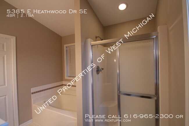 Building Photo - 5385 E Heathwood Dr SE