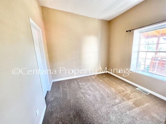 Building Photo - You have been waiting for this Show Stopper!