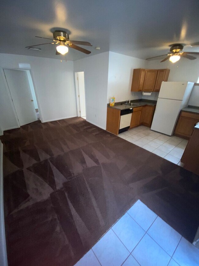 Building Photo - 144 Wabash St