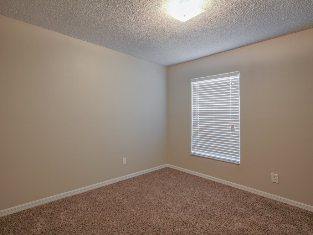 Building Photo - 13720 Meadowpark Ave