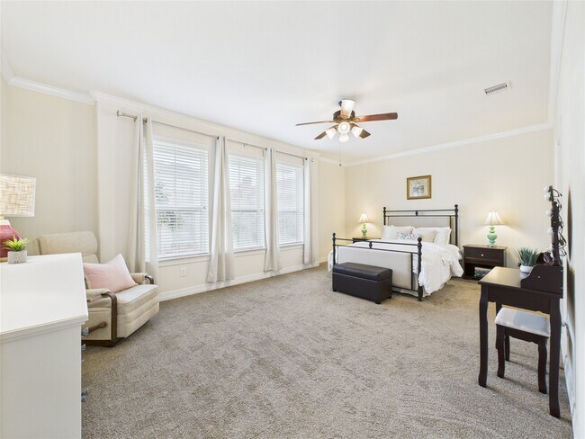 Building Photo - 22 Tassia Ln