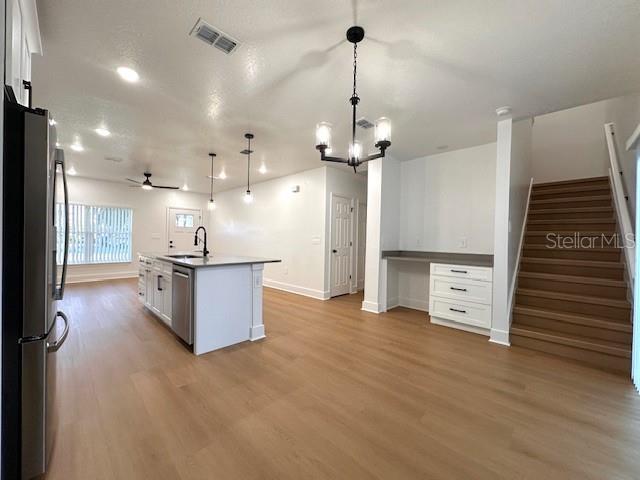 Building Photo - 250 E Collins St