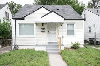 Building Photo - Fully Renovated 3-Bedroom Home – Move-In R...