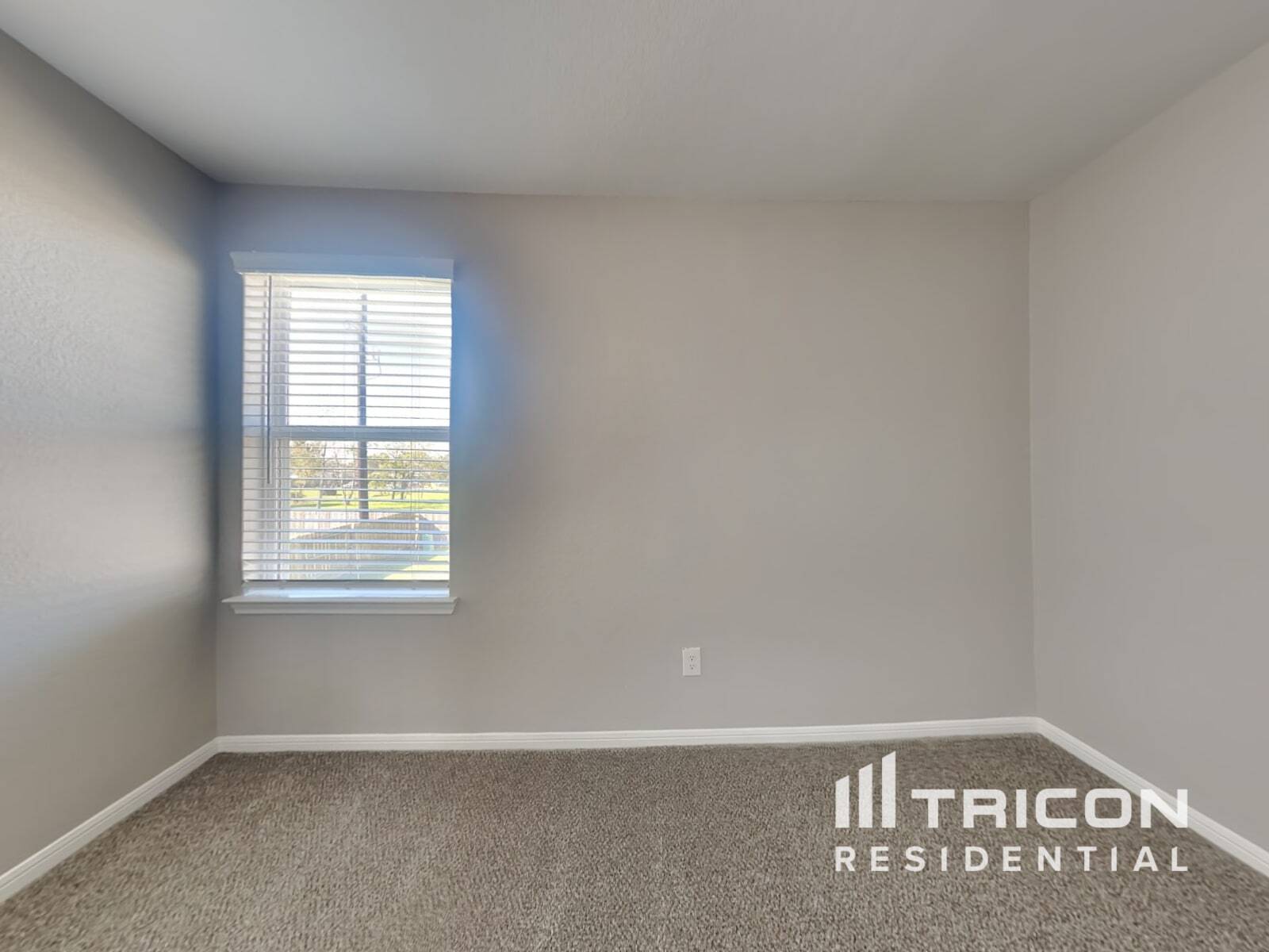 Building Photo - 652 Totem Trail Dr