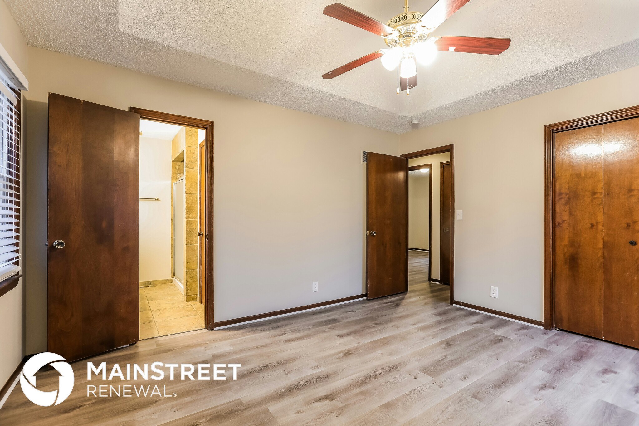 Building Photo - 14835 S Locust St