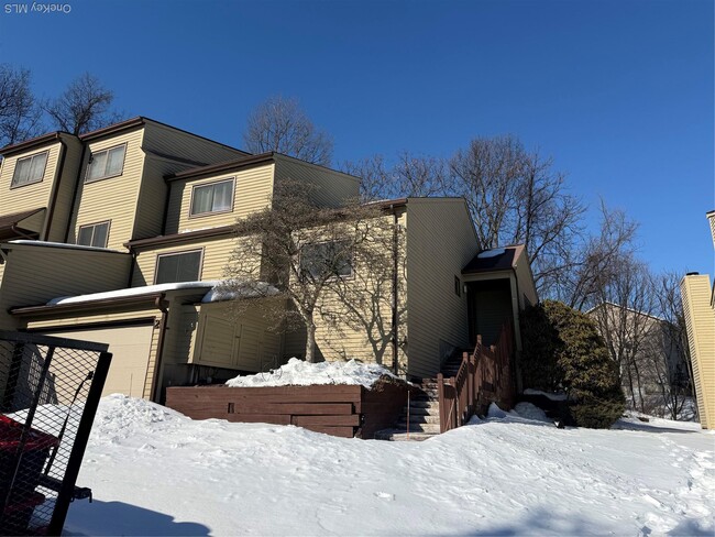 Building Photo - 21 Cherry Ct