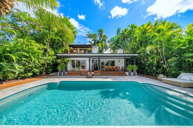 Building Photo - 244 W San Marino Dr