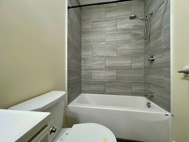 Building Photo - 14 Dwight St