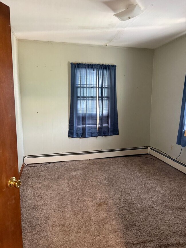 Building Photo - 36 Soule St