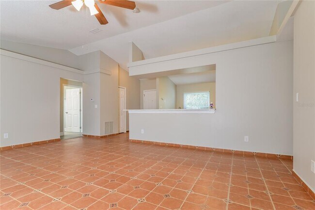 Building Photo - 13130 Pinyon Dr