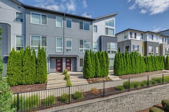 Building Photo - 17235 SW Goldcrest Ln