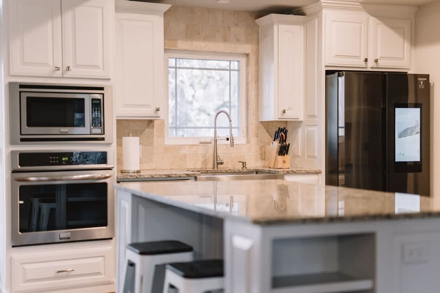 Building Photo - 1906 Almand Dr