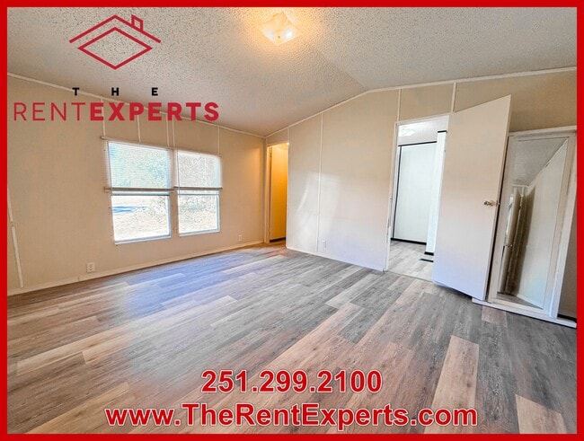 Building Photo - 6360 Mauvilla Dr W