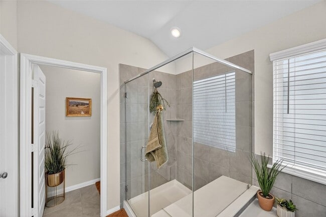 Building Photo - 10109 Waterwall Ln