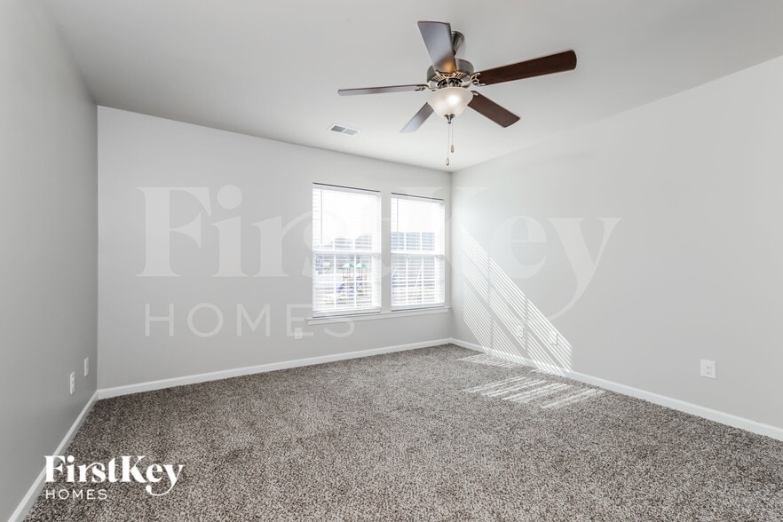 Building Photo - 5721 Midstream Cir