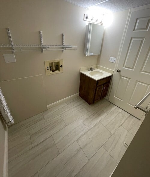 UTILITY ROOM - 108 Morgan St