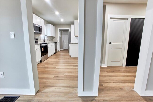 Building Photo - 1332 Thurgood St SW