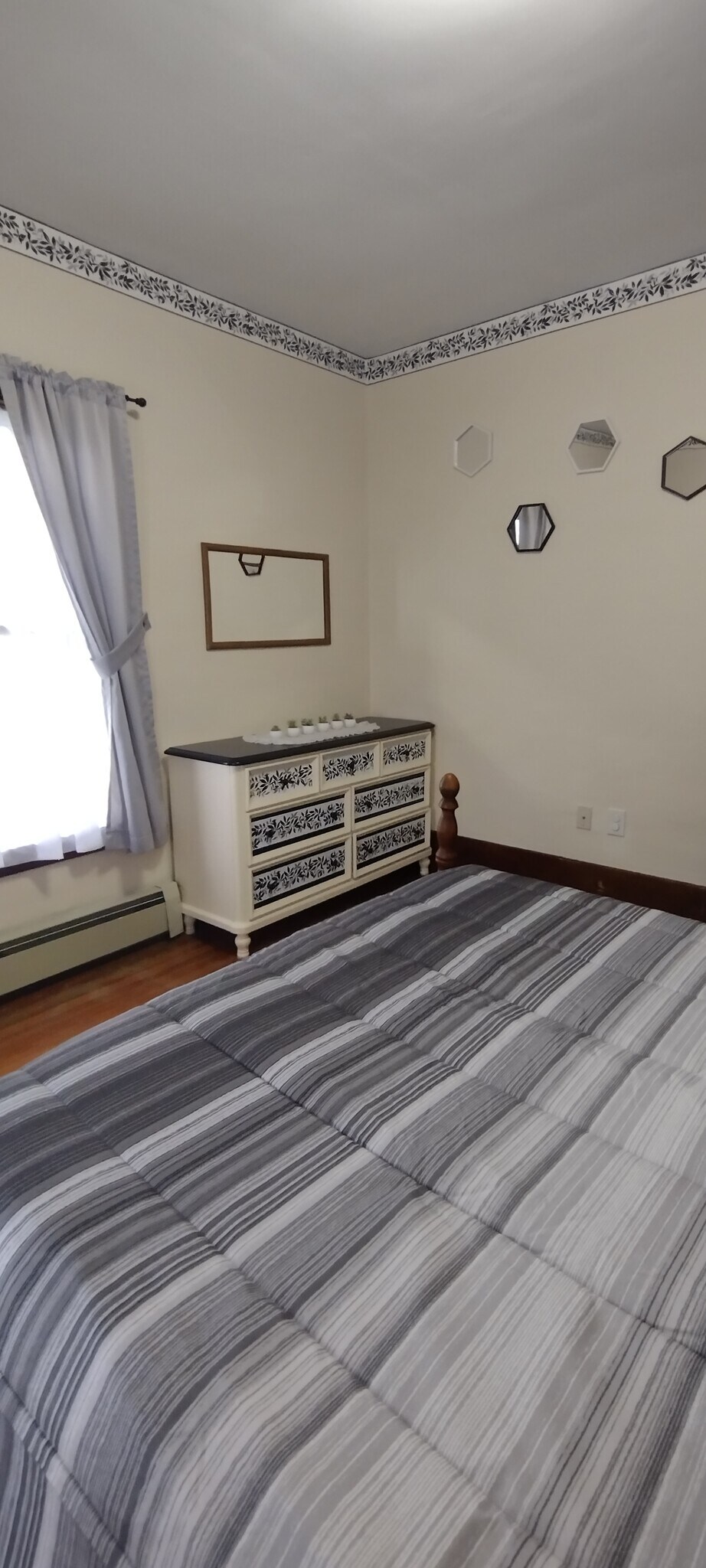 Building Photo - 36 Underwood Ave