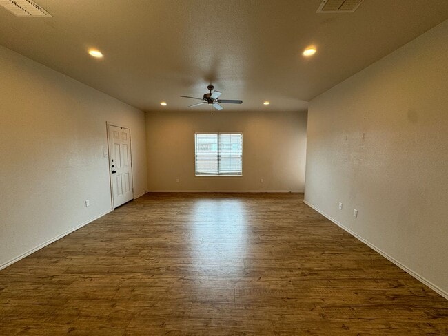Building Photo - Cooper ISD- Luxury Duplex in Southwest Lub...