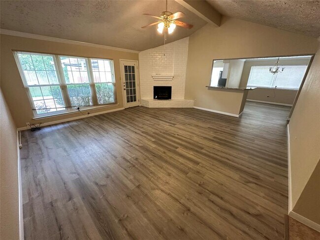 Building Photo - 9306 Bollingbrook Dr