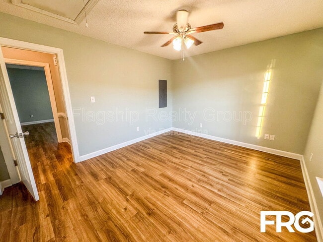 Building Photo - 1145 Nicklaus Dr