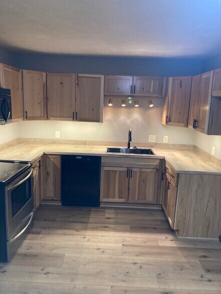 Primary Photo - 342 Joseph St